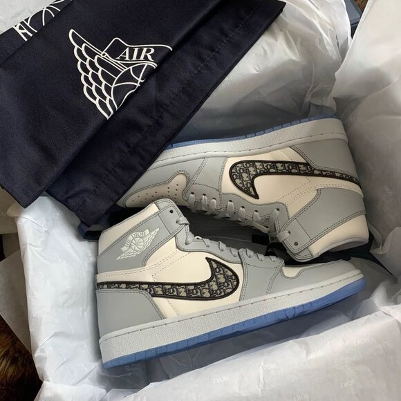 DIOR x Jordan Air Jordan 1 High Og \'White Wolf Grey\' High-top Size: US 8.5. main image 7